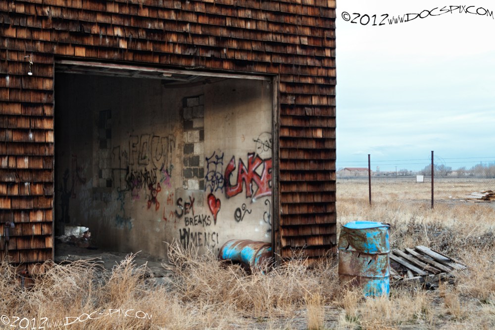 Detail of the garage door area.