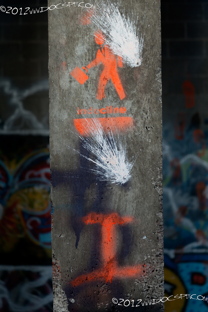 Detail of support pillar.