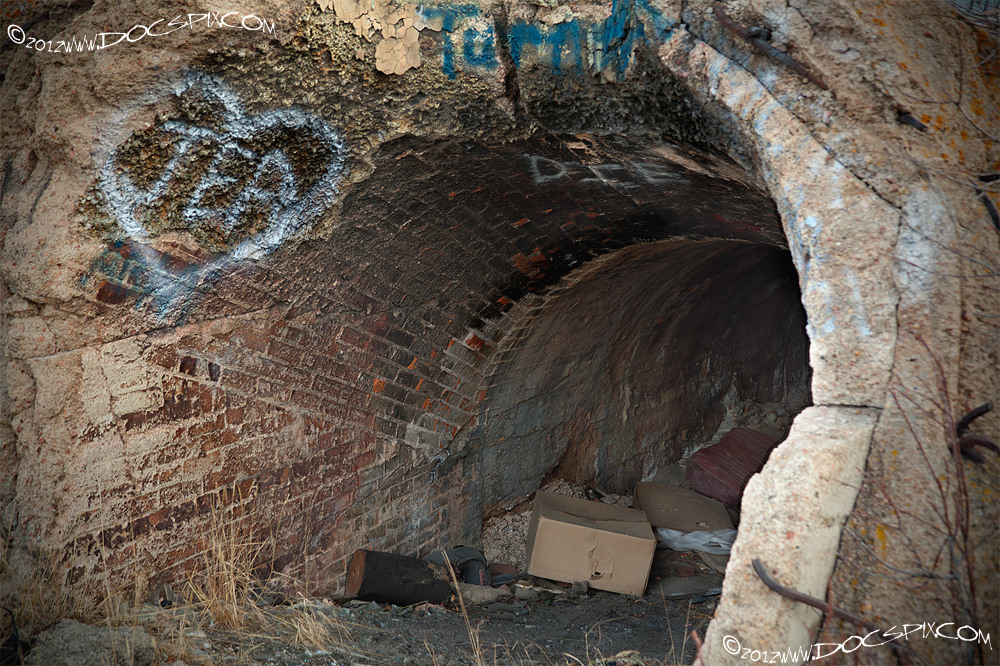 The tunnel entry, view one. 